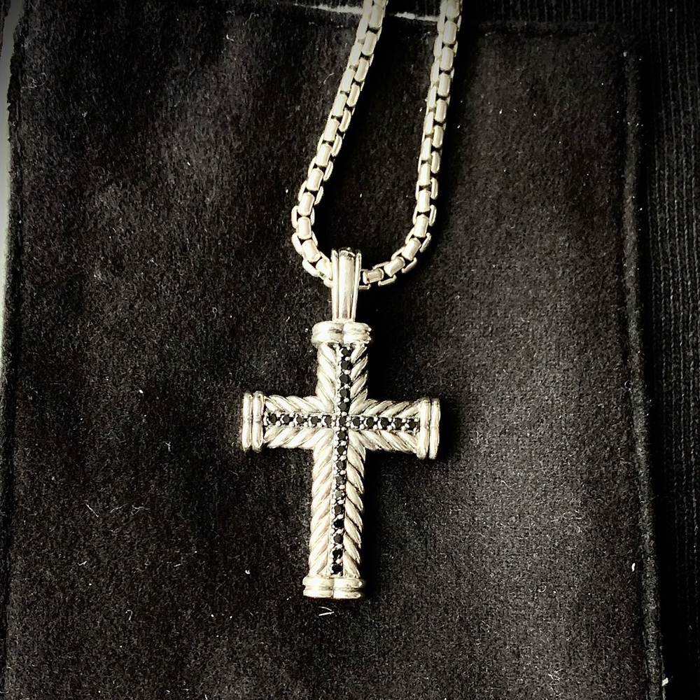 David Yurman necklace with silver crust encrusted with black diamonds